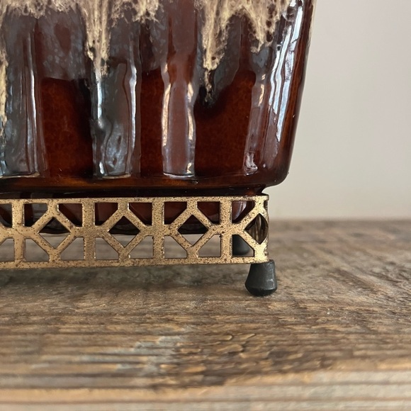 Vintage Ceramic Planter with Metal Stand - Picture 3 of 6